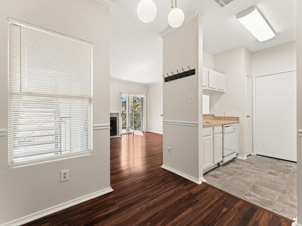 12166 Metric BLVD 2003, Austin TX 78758