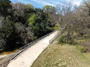 12166 Metric BLVD 2003, Austin TX 78758