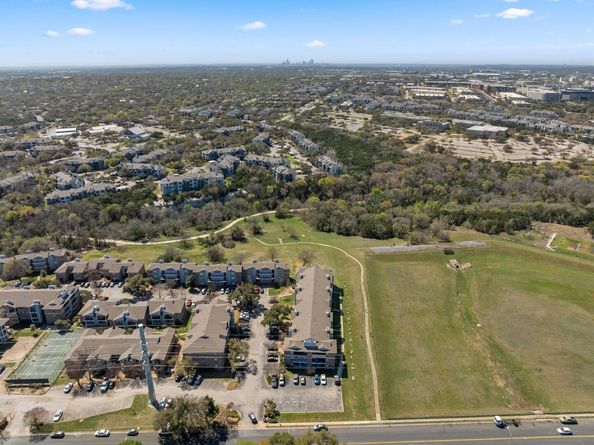 12166 Metric BLVD 2003, Austin TX 78758