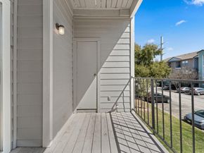 12166 Metric BLVD 2003, Austin TX 78758