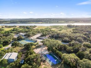 20704 Leaning Oak DR, Lago Vista TX 78645
