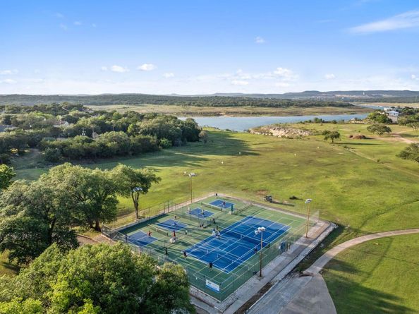 20704 Leaning Oak DR, Lago Vista TX 78645