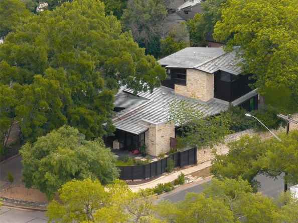 2401 Jarratt Ave, Austin TX 78703