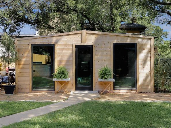 2401 Jarratt Ave, Austin TX 78703