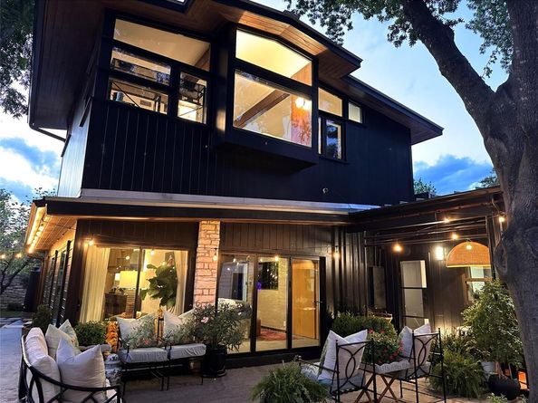 2401 Jarratt Ave, Austin TX 78703