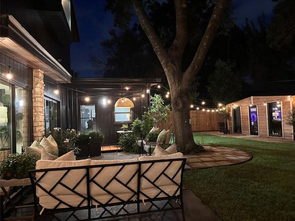 2401 Jarratt Ave, Austin TX 78703