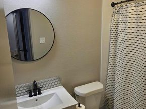 2600 Penny LN 207, Austin TX 78757