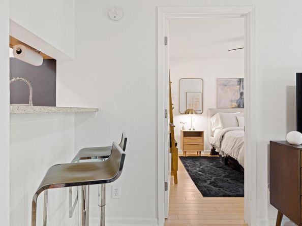 3204 Menchaca RD 716, Austin TX 78704