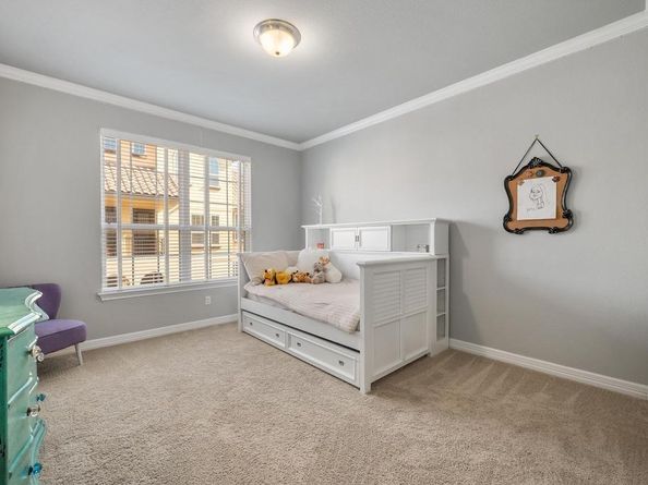 12116 Terraza CIR TH22, Austin TX 78726