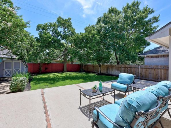 426 Valona LOOP, Round Rock TX 78681