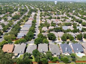 426 Valona LOOP, Round Rock TX 78681