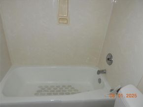 2300 Leon ST 202, Austin TX 78705
