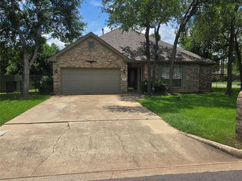 2912 Brandy LN