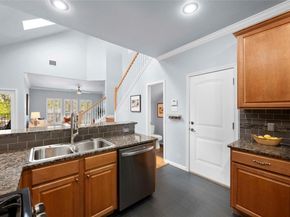 6704 Menchaca RD 29, Austin TX 78745