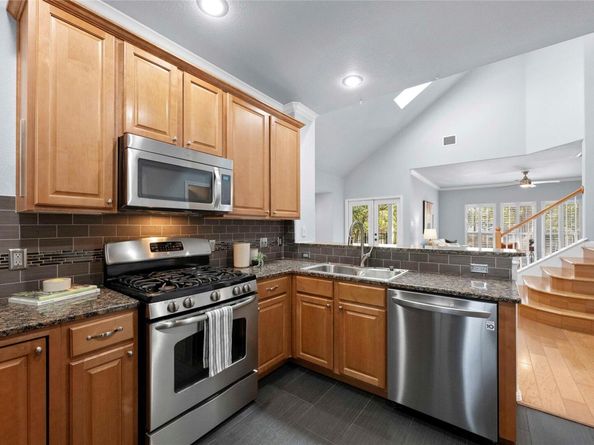 6704 Menchaca RD 29, Austin TX 78745