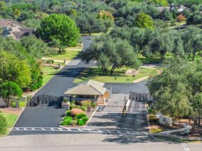 7 Tourney CV, The Hills TX 78738