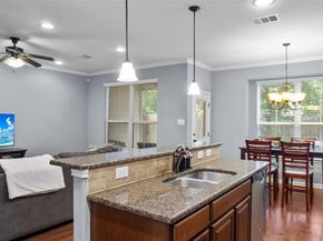 13400 Briarwick DR 1404, Austin TX 78729