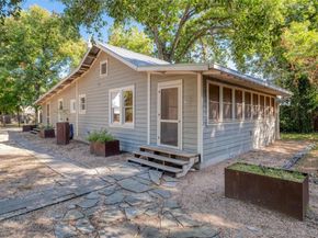 712 Nowotny LN, Austin TX 78702
