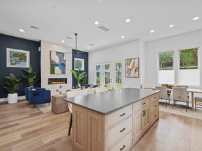 1719 Spyglass DR 18, Austin TX 78746