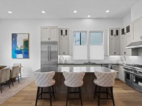 1719 Spyglass DR 18, Austin TX 78746