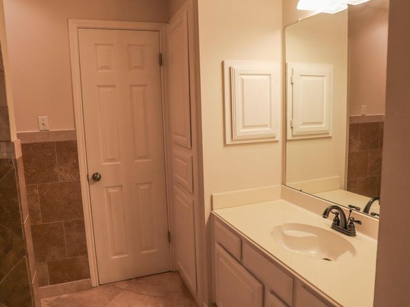 11216 Crossland DR, Austin TX 78726