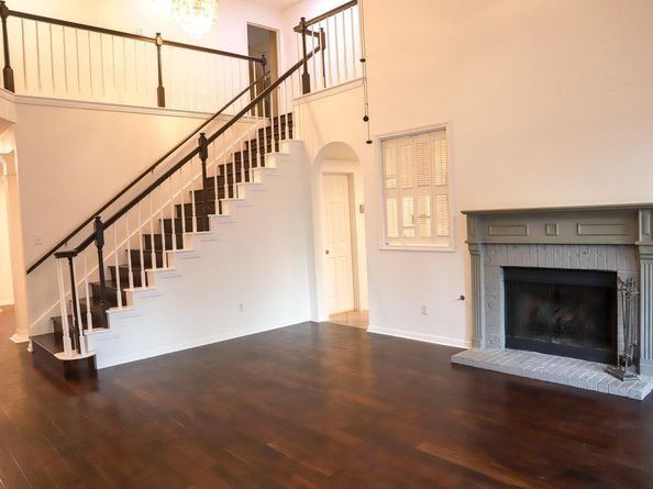 11216 Crossland DR, Austin TX 78726