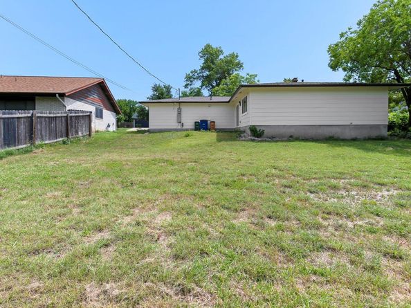 7302 Hartnell DR, Austin TX 78723