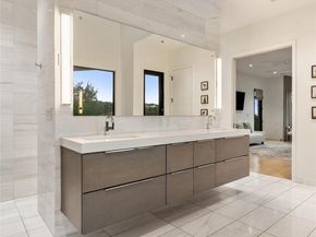 203 Buckeye TRL, West Lake Hills TX 78746