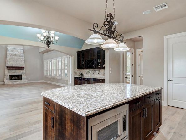 423 Bella Montagna CIR, Austin TX 78734
