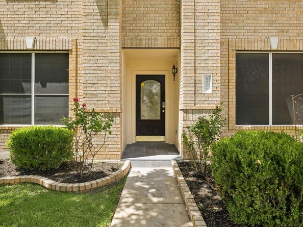 6025 Ronchamps DR, Round Rock TX 78681