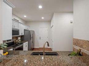 11603 Ladera Vista DR 25, Austin TX 78759