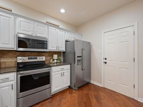 11603 Ladera Vista DR 25, Austin TX 78759