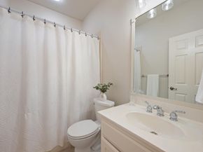 11603 Ladera Vista DR 25, Austin TX 78759