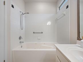 11603 Ladera Vista DR 25, Austin TX 78759