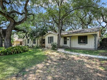1607 Linscomb Ave