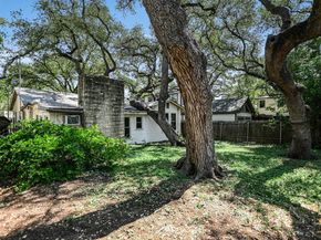 1607 Linscomb Ave, Austin TX 78704