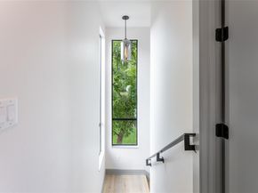 2402 S 3rd ST B, Austin TX 78704