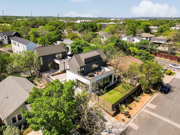 2402 S 3rd ST B, Austin TX 78704