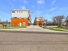 5912 Harold CT 105, Austin TX 78721