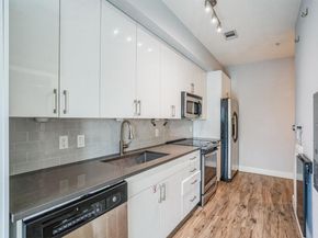 6444 Burnet RD 305, Austin TX 78757