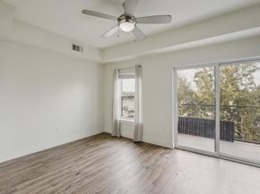 6444 Burnet RD 305, Austin TX 78757