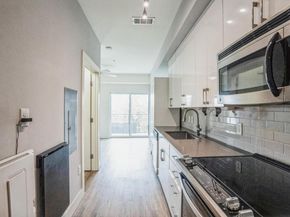 6444 Burnet RD 305, Austin TX 78757