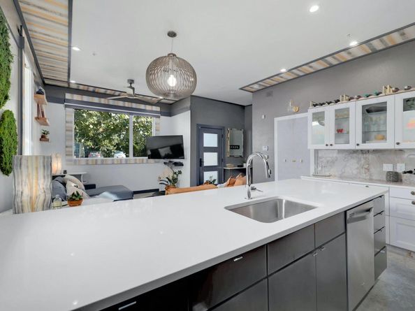 1931 E 38th 1/2 ST 33, Austin TX 78723