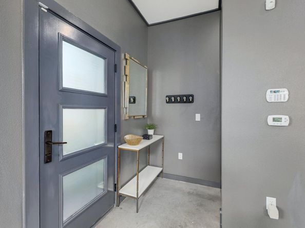 1931 E 38th 1/2 ST 33, Austin TX 78723