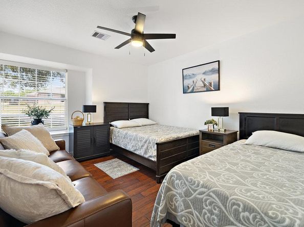 1102 Oak Hollow DR, Leander TX 78641
