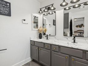 1102 Oak Hollow DR, Leander TX 78641