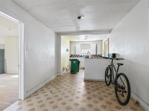 6311 Del Monte RD, Austin TX 78741