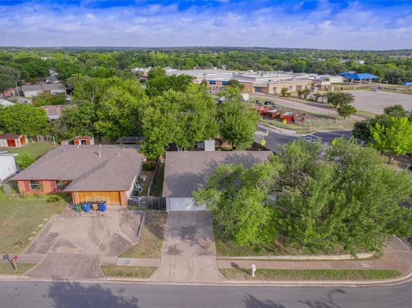 8100 Beaconcrest DR, Austin TX 78748