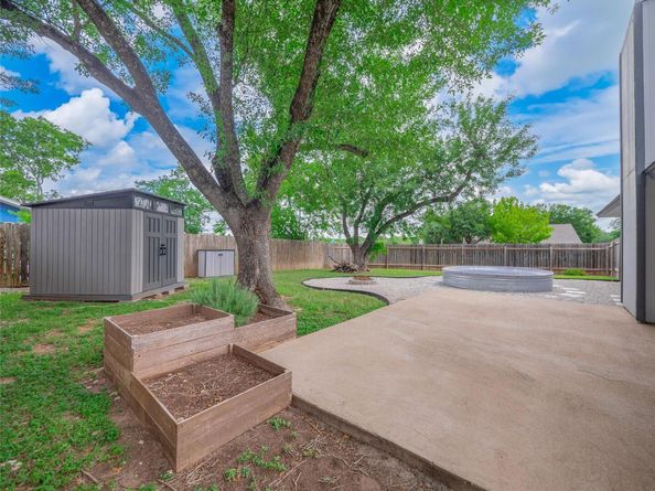 8100 Beaconcrest DR, Austin TX 78748