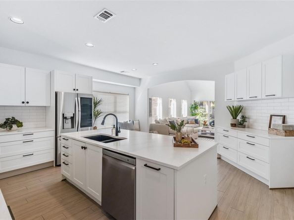 3831 Sapphire LOOP, Round Rock TX 78681
